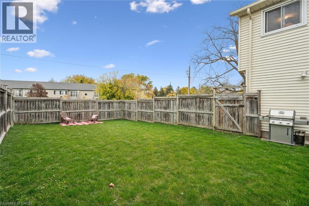 32 Jansen Avenue Property Photo 15