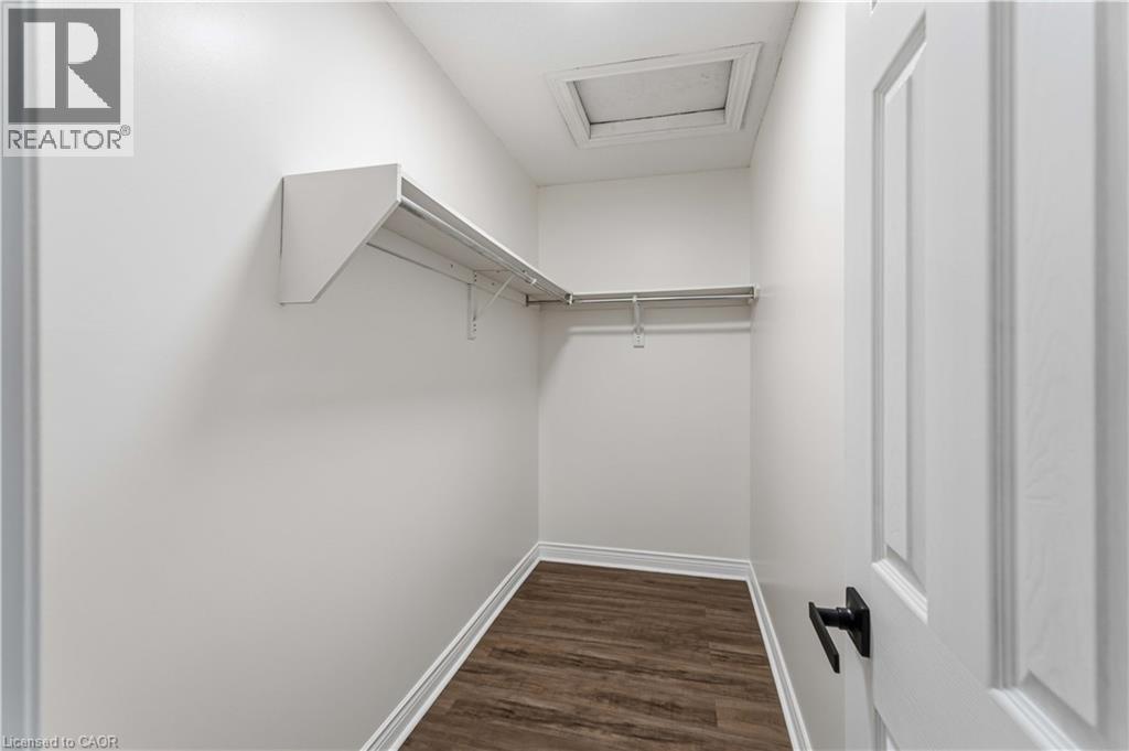 320 Hamilton Drive Unit# 10 Property Photo 14