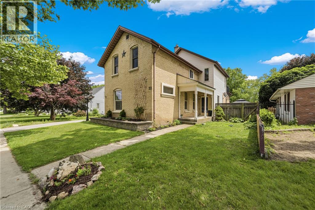 32 Clench Avenue Property Photo 4