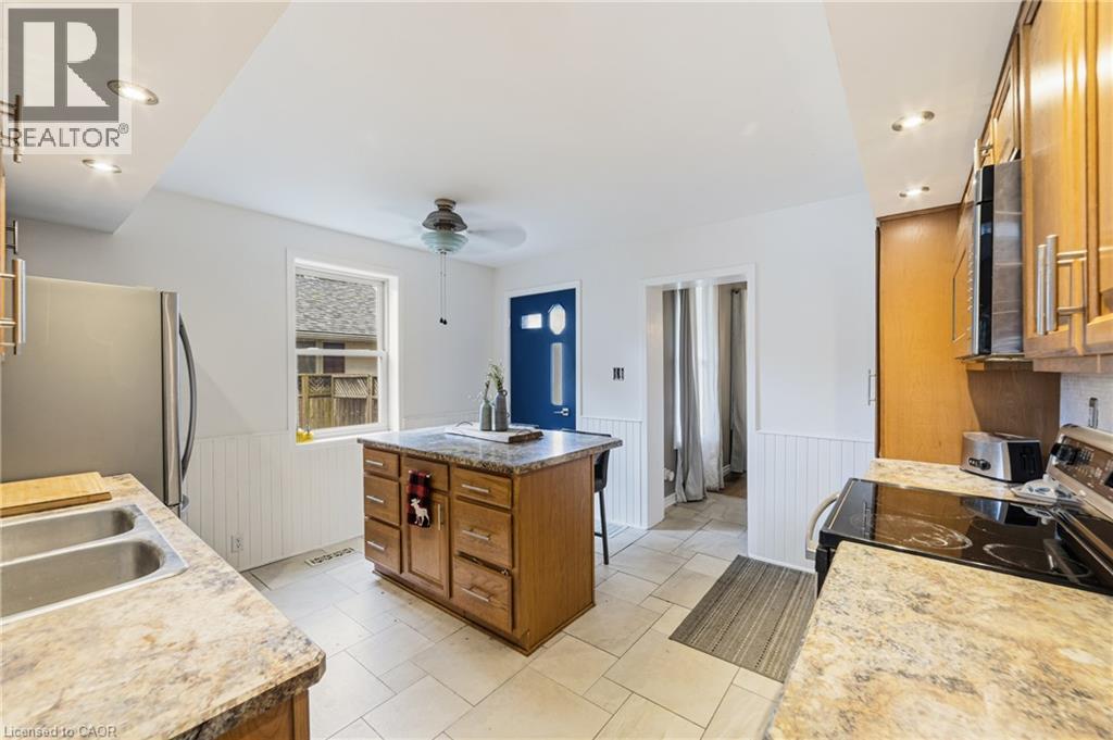 32 Clench Avenue Property Photo 7