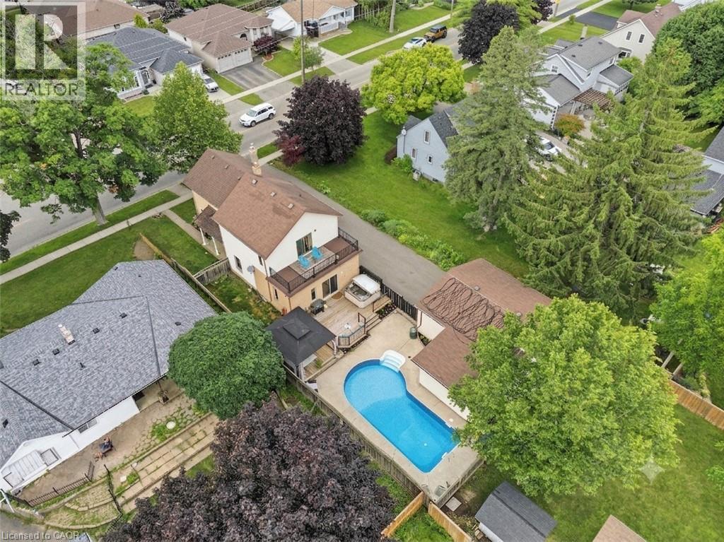 32 Clench Avenue Property Photo 37