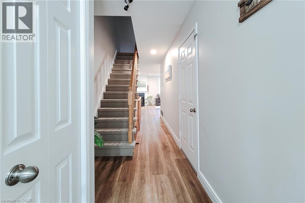 26 Moss Boulevard Unit# 1 Property Photo 11