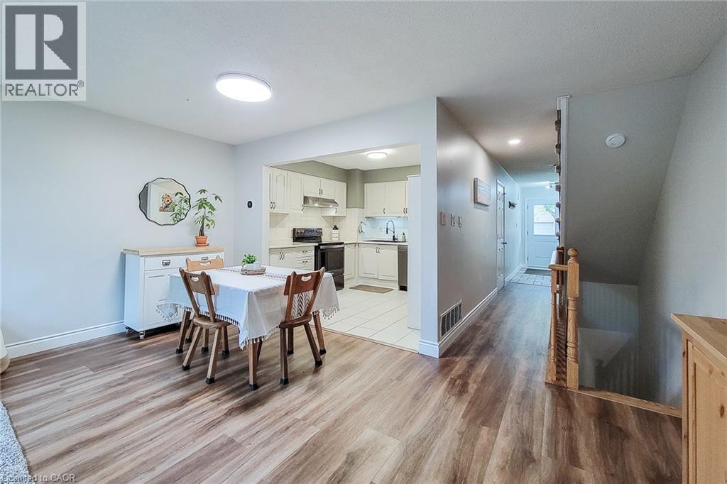 26 Moss Boulevard Unit# 1 Property Photo 14