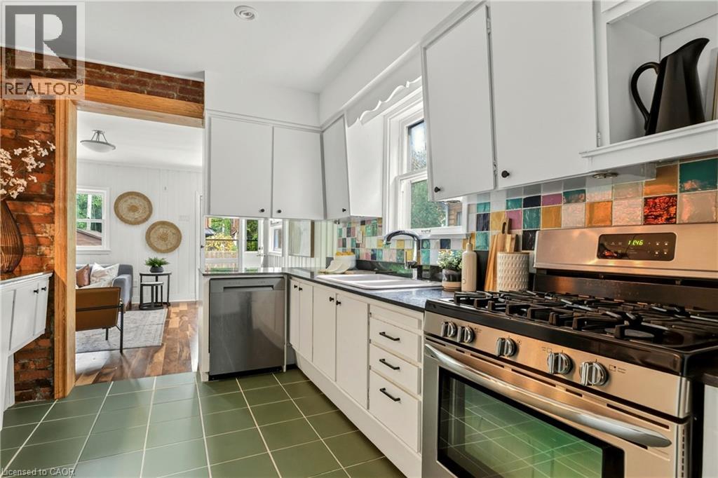 28 North Oval Property Photo 16