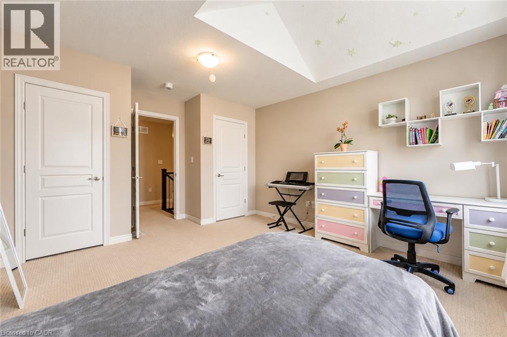 243 Greenwater Place Unit# Upper Property Photo 18