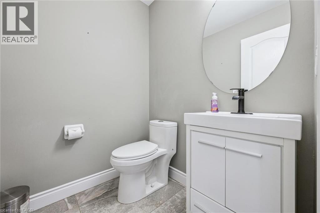 2456 Sixth Line Property Photo 18