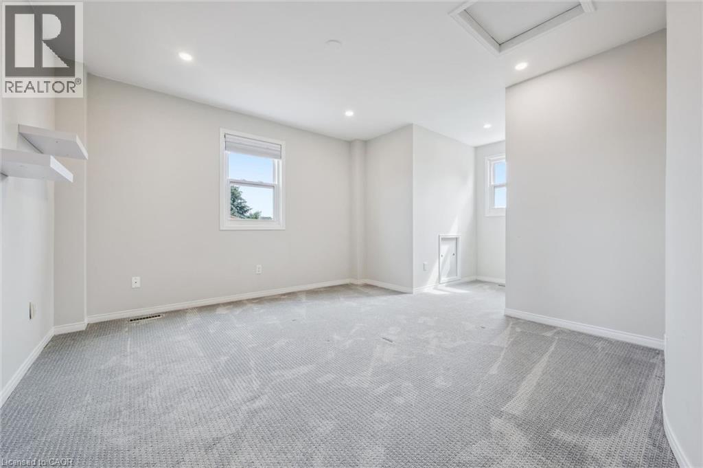 2456 Sixth Line Property Photo 31