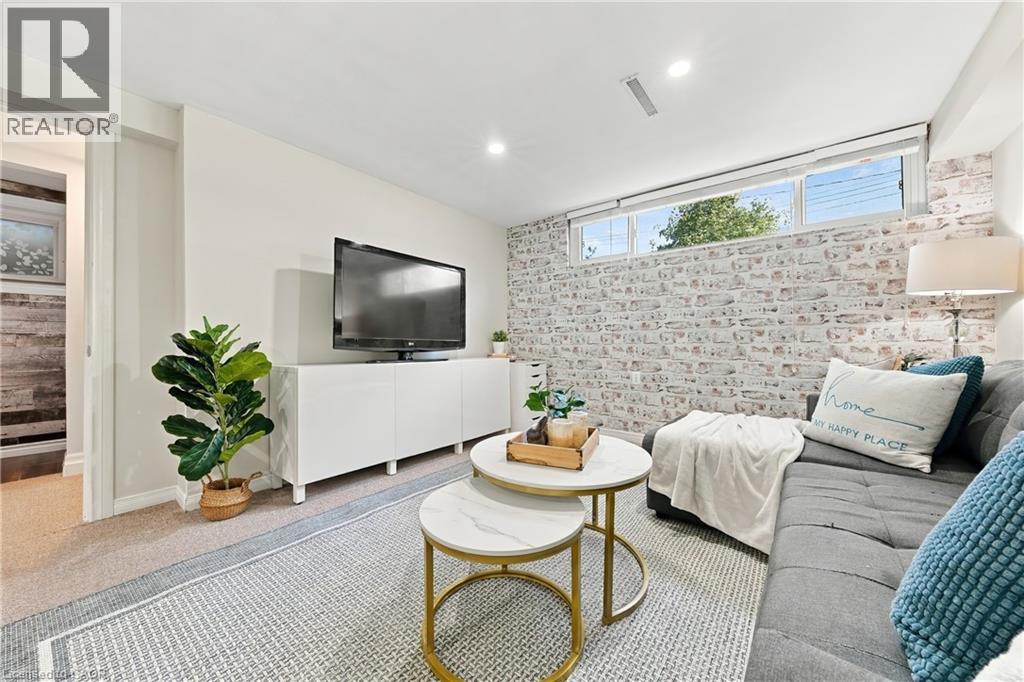 2301 Barclay Road Property Photo 17