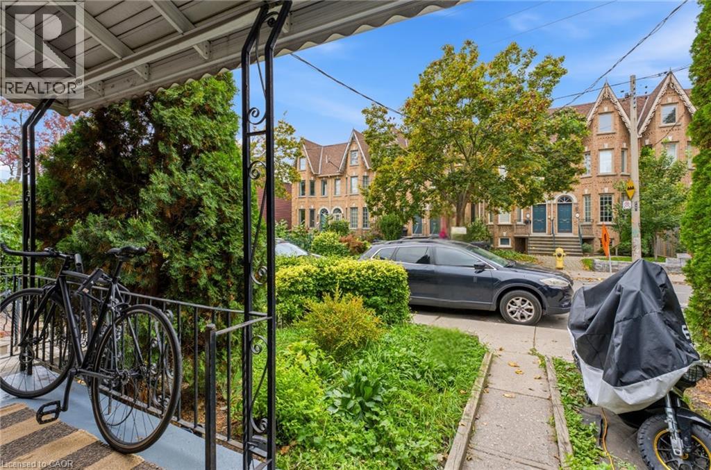 139 Euclid Avenue Property Photo 3