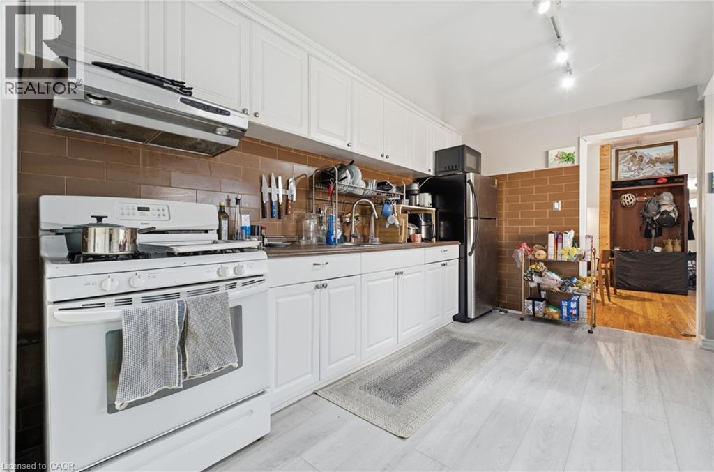 139 Euclid Avenue Property Photo 15