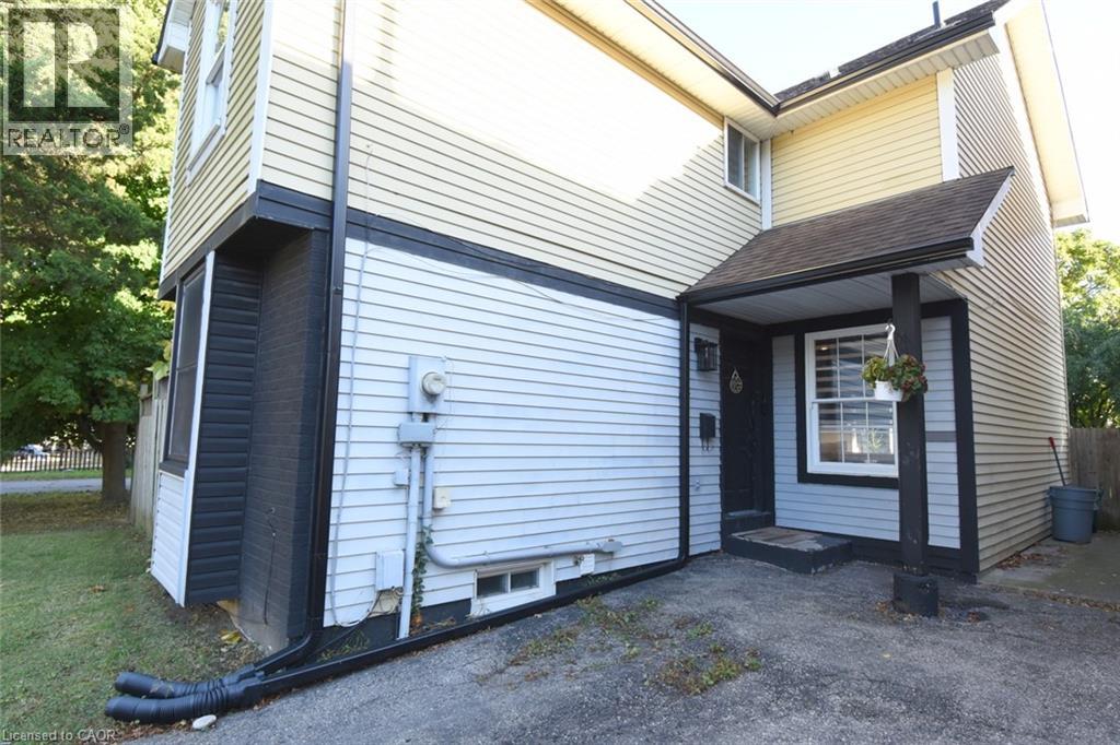 56 Enfield Crescent Property Photo 4