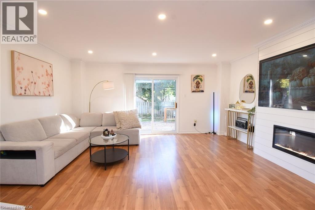 56 Enfield Crescent Property Photo 12