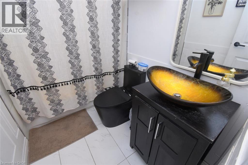 56 Enfield Crescent Property Photo 26