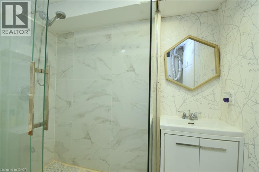 56 Enfield Crescent Property Photo 27