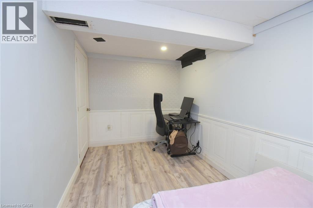 56 Enfield Crescent Property Photo 28