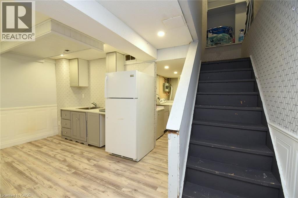 56 Enfield Crescent Property Photo 29