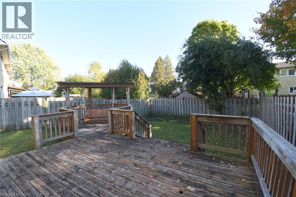 56 Enfield Crescent Property Photo 33