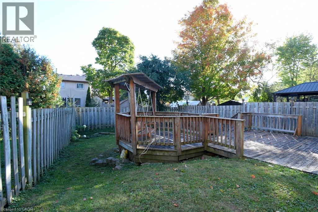 56 Enfield Crescent Property Photo 39