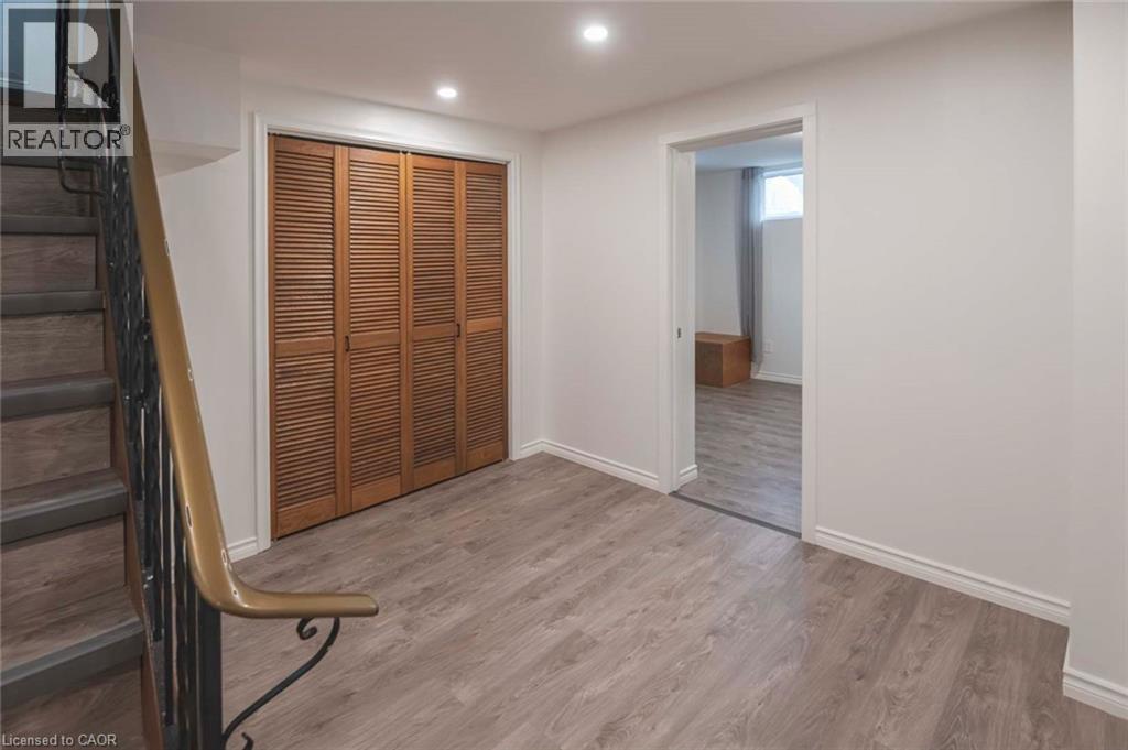 11 Duncairn Avenue Property Photo 28