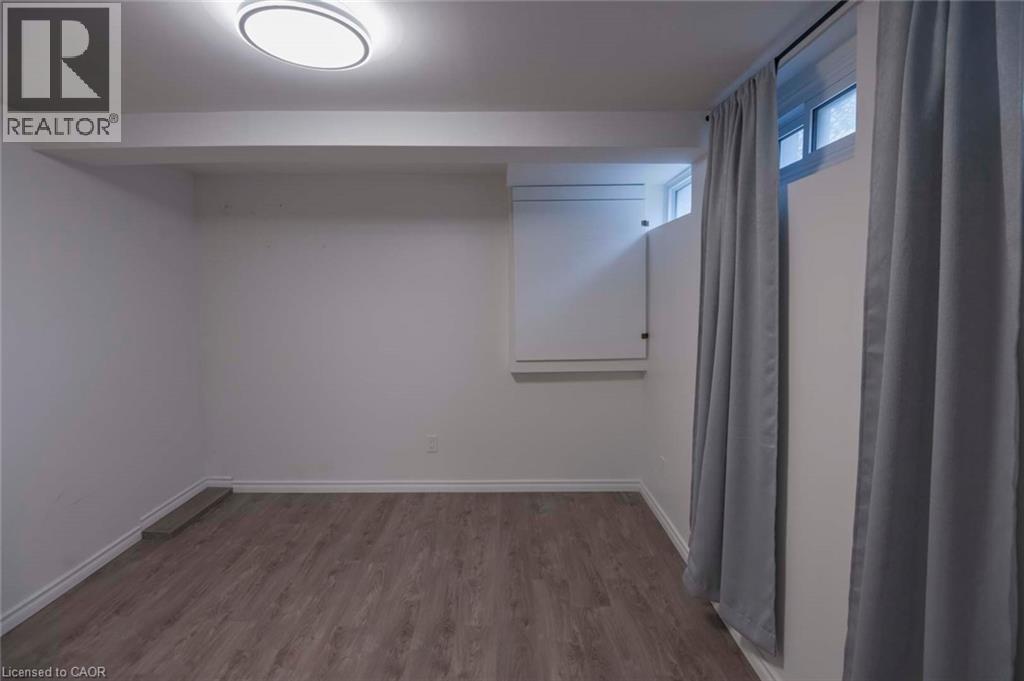 11 Duncairn Avenue Property Photo 36