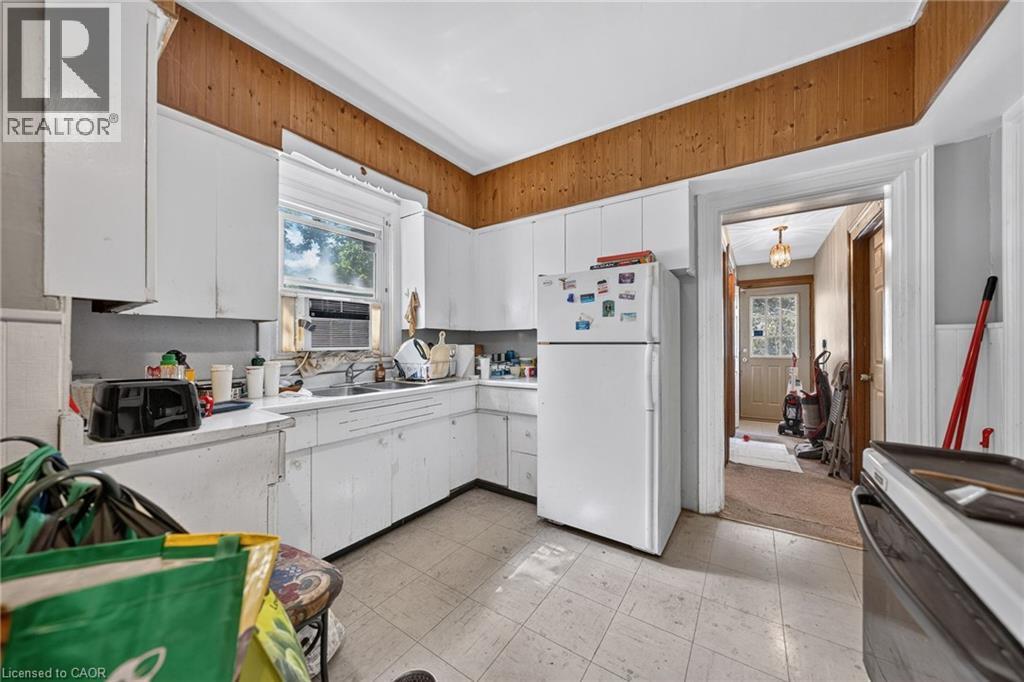 126 Chatham Street Property Photo 4