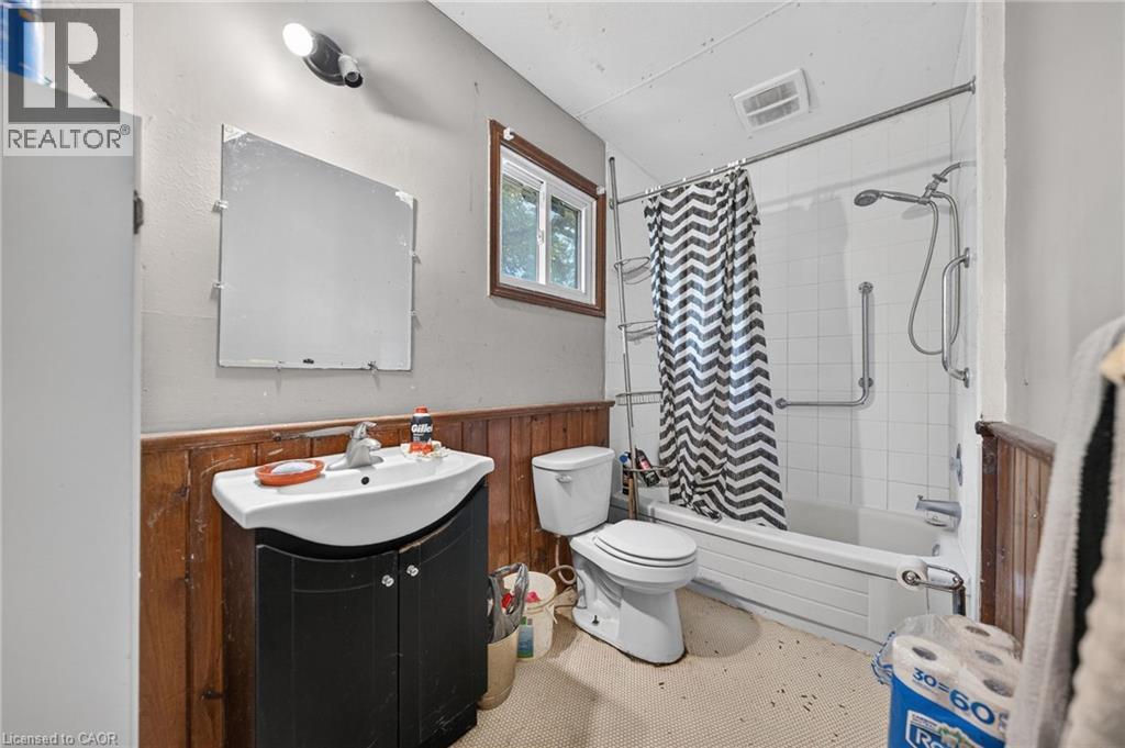 126 Chatham Street Property Photo 8
