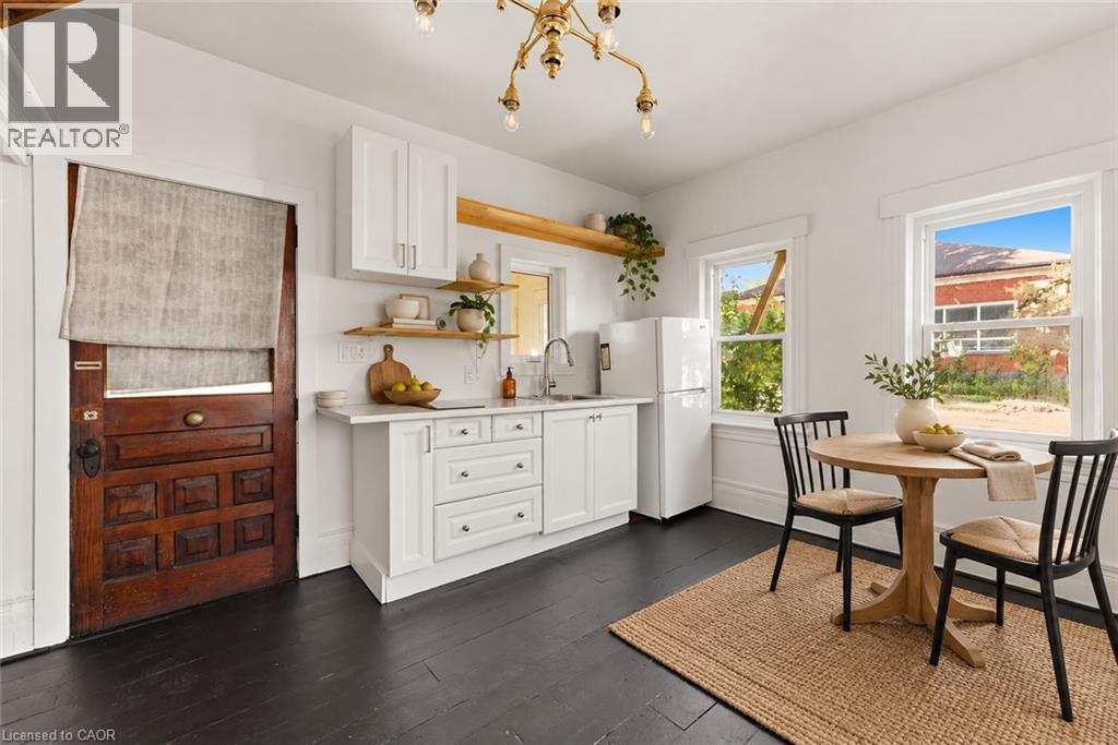 8 Tasker Street Property Photo 7