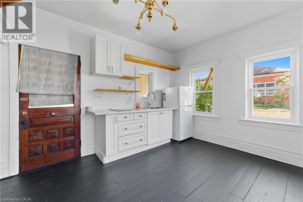 8 Tasker Street Property Photo 8