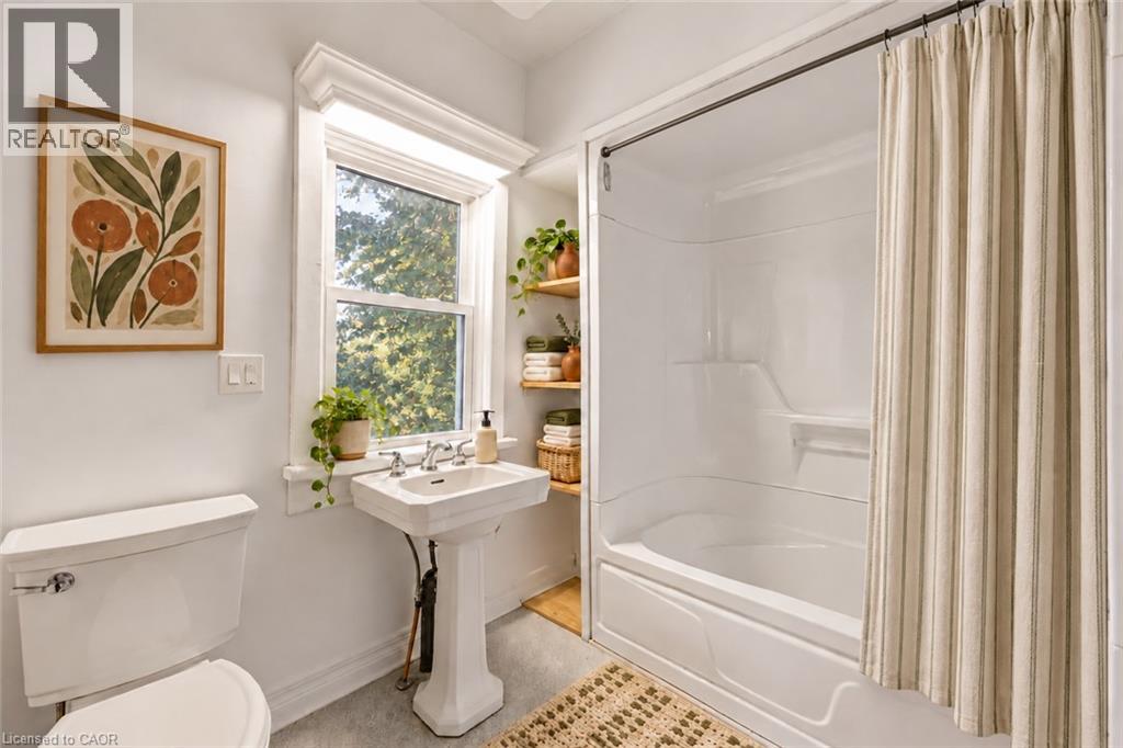 8 Tasker Street Property Photo 12