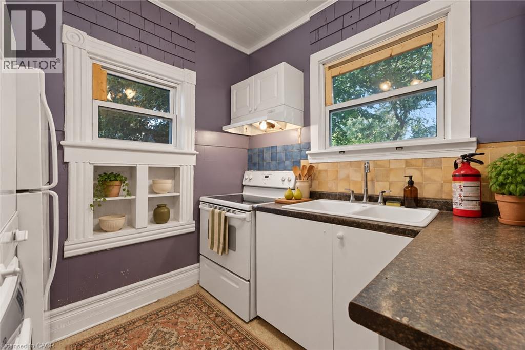 8 Tasker Street Property Photo 20