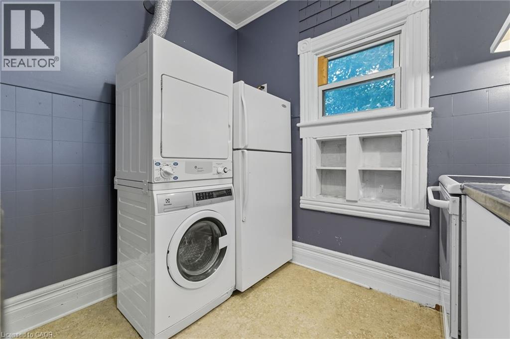 8 Tasker Street Property Photo 23
