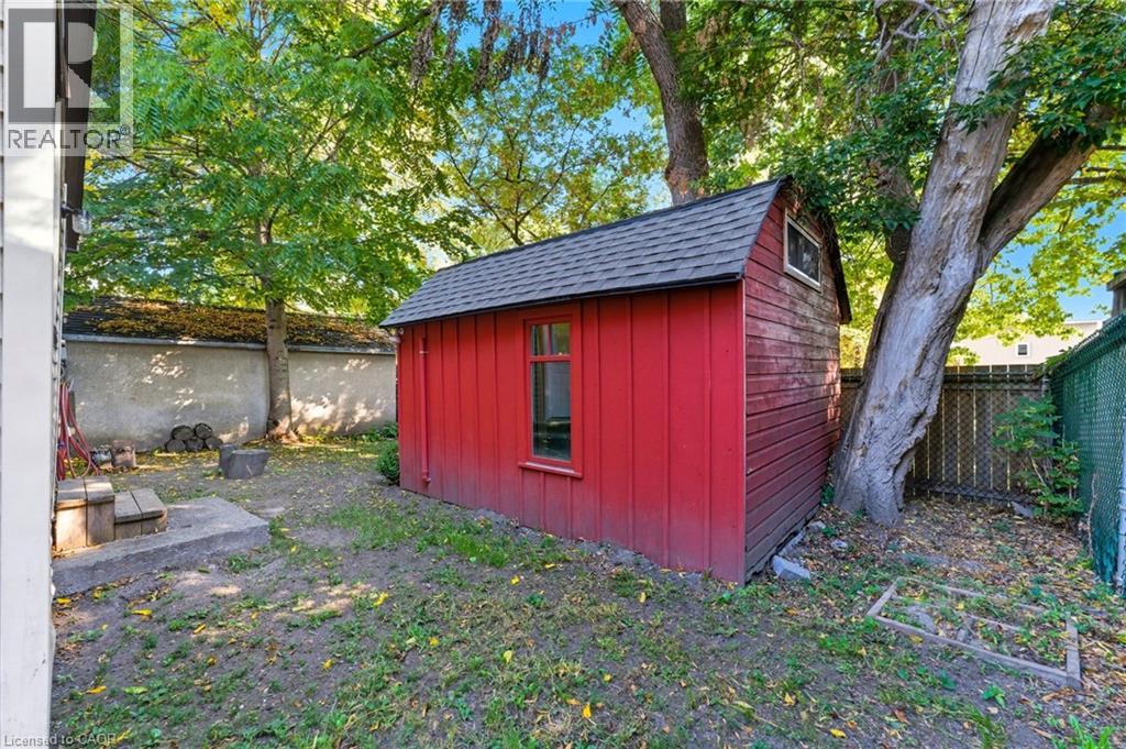 8 Tasker Street Property Photo 38