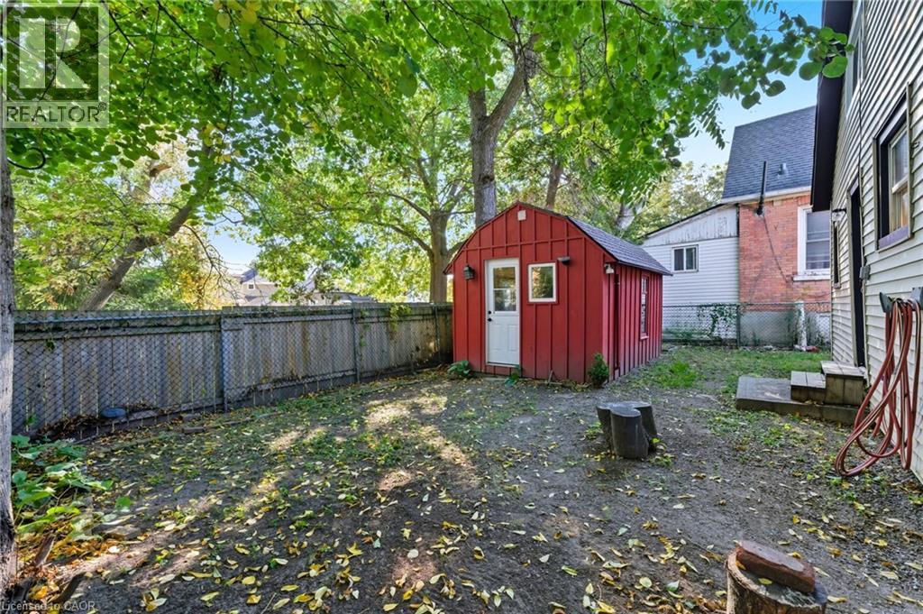 8 Tasker Street Property Photo 39
