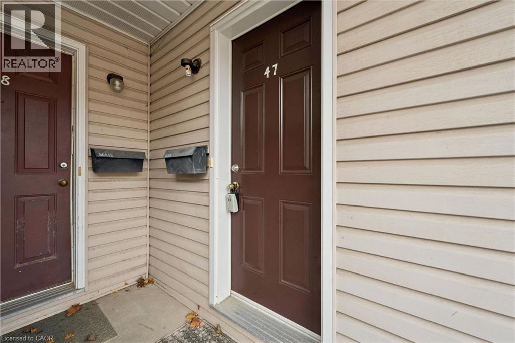 461 Beechwood Place Unit# 47 Property Photo 3