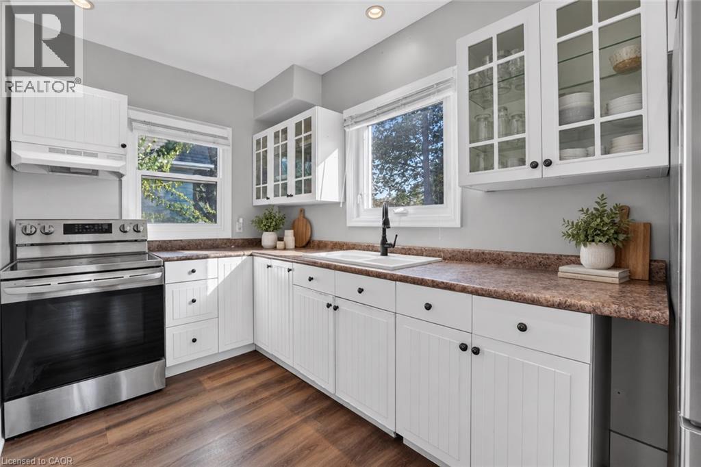 4648 Stanley Avenue Property Photo 8