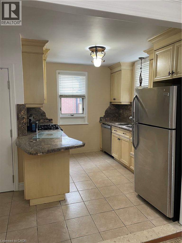 225 East 14th Street Unit# Upper Property Photo 10