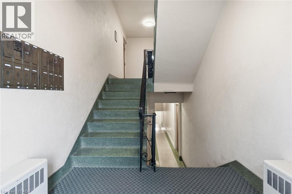 802 King Street W Unit# 2 Property Photo 6