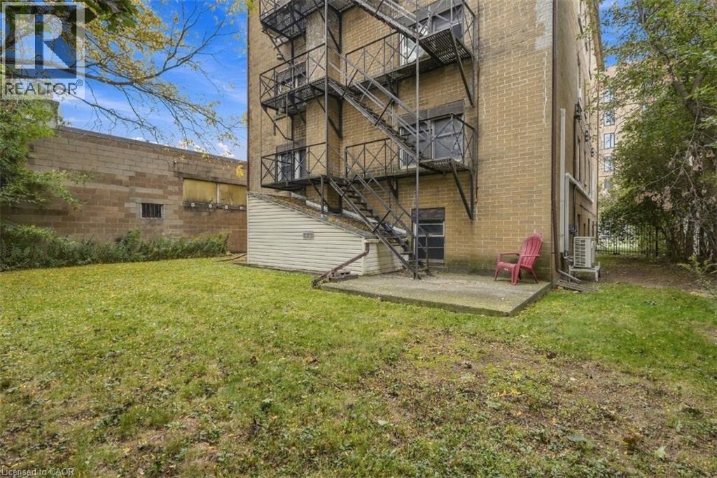 802 King Street W Unit# 2 Property Photo 25