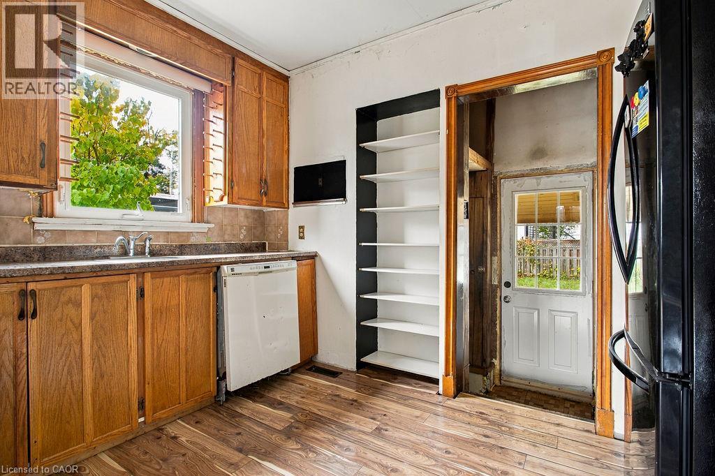 1353 Birch Avenue Property Photo 6