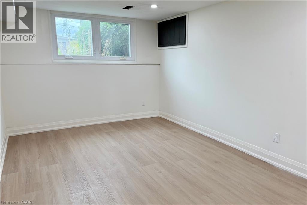 11 Glenmurray Court Property Photo 28