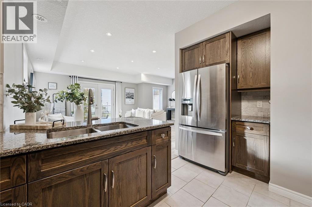 1114 Fairway Road N Unit# B Property Photo 11