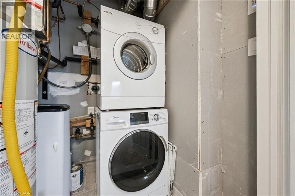 1114 Fairway Road N Unit# B Property Photo 19