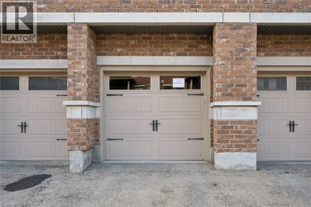 1114 Fairway Road N Unit# B Property Photo 23