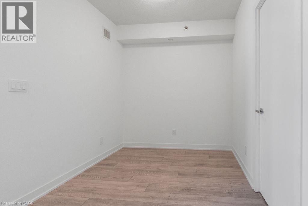 3200 Dakota Common Unit# B906 Property Photo 17