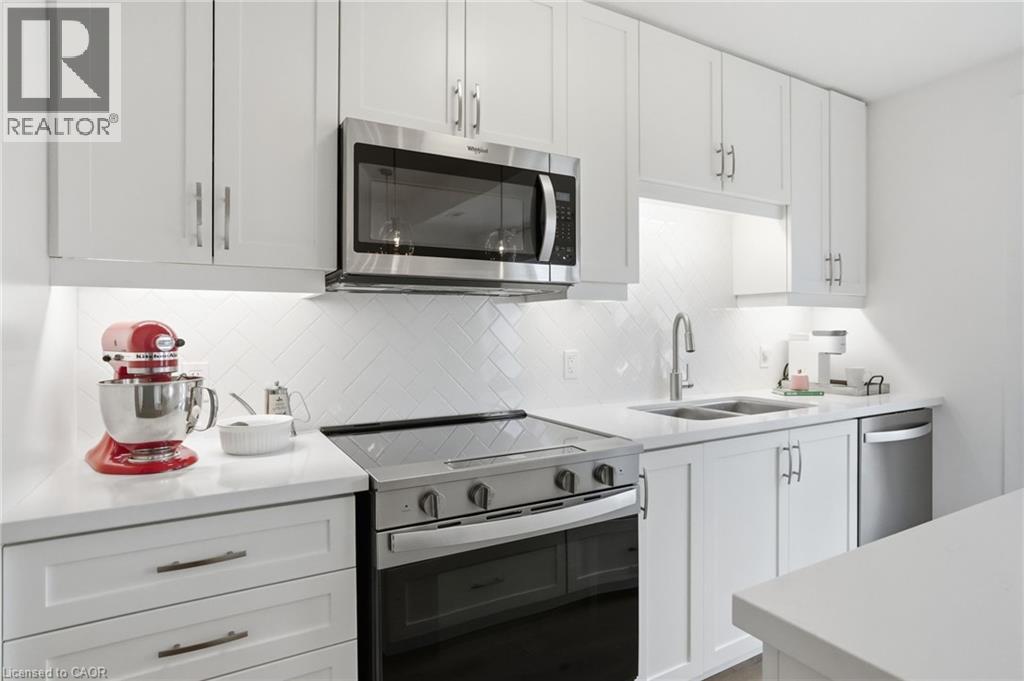 245 Burke Street Property Photo 10