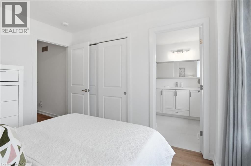 245 Burke Street Property Photo 17