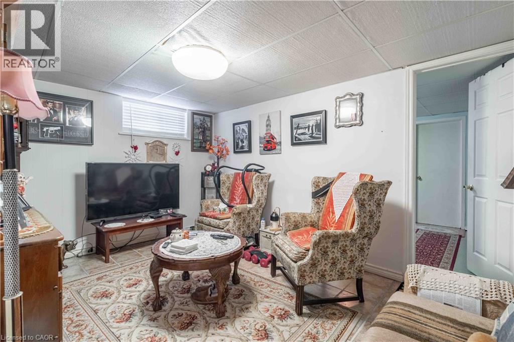 374 Upper Wentworth Street Property Photo 5
