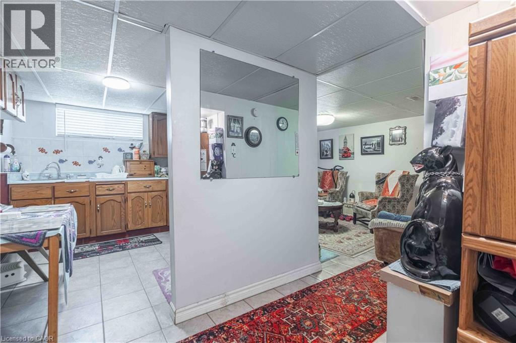 374 Upper Wentworth Street Property Photo 6