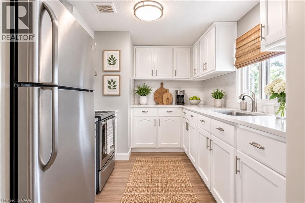 374 Upper Wentworth Street Property Photo 17