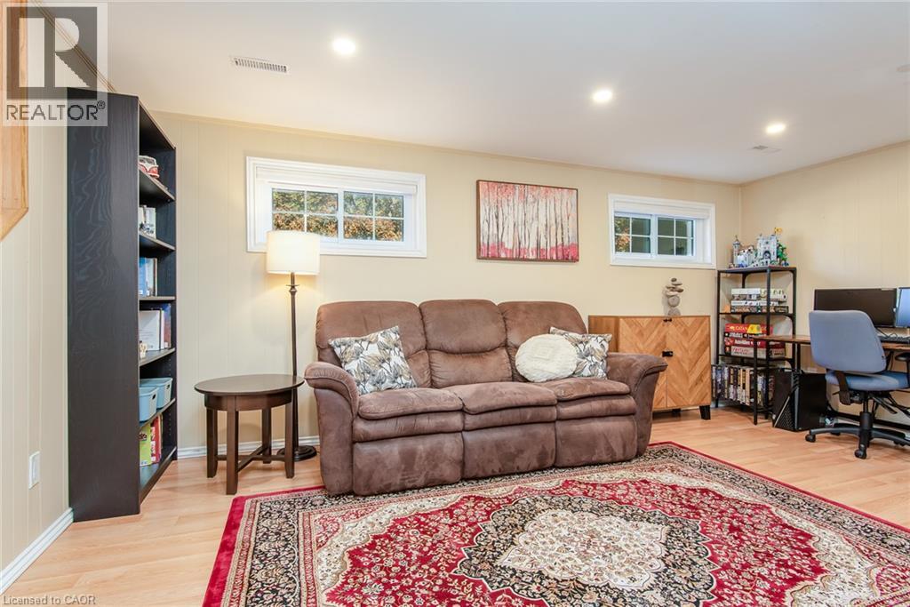 118 Wheatfield Crescent Property Photo 31